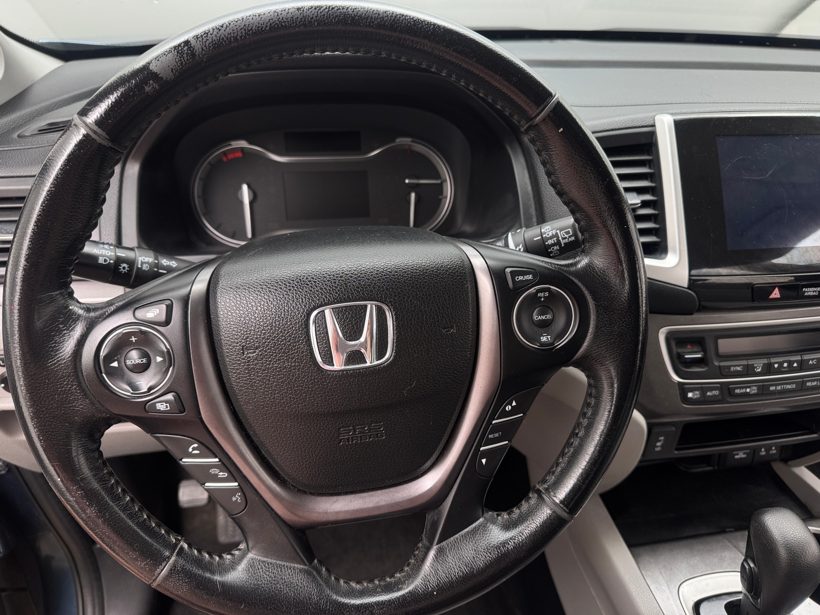Thumbnail: 2016 Honda Pilot - 4