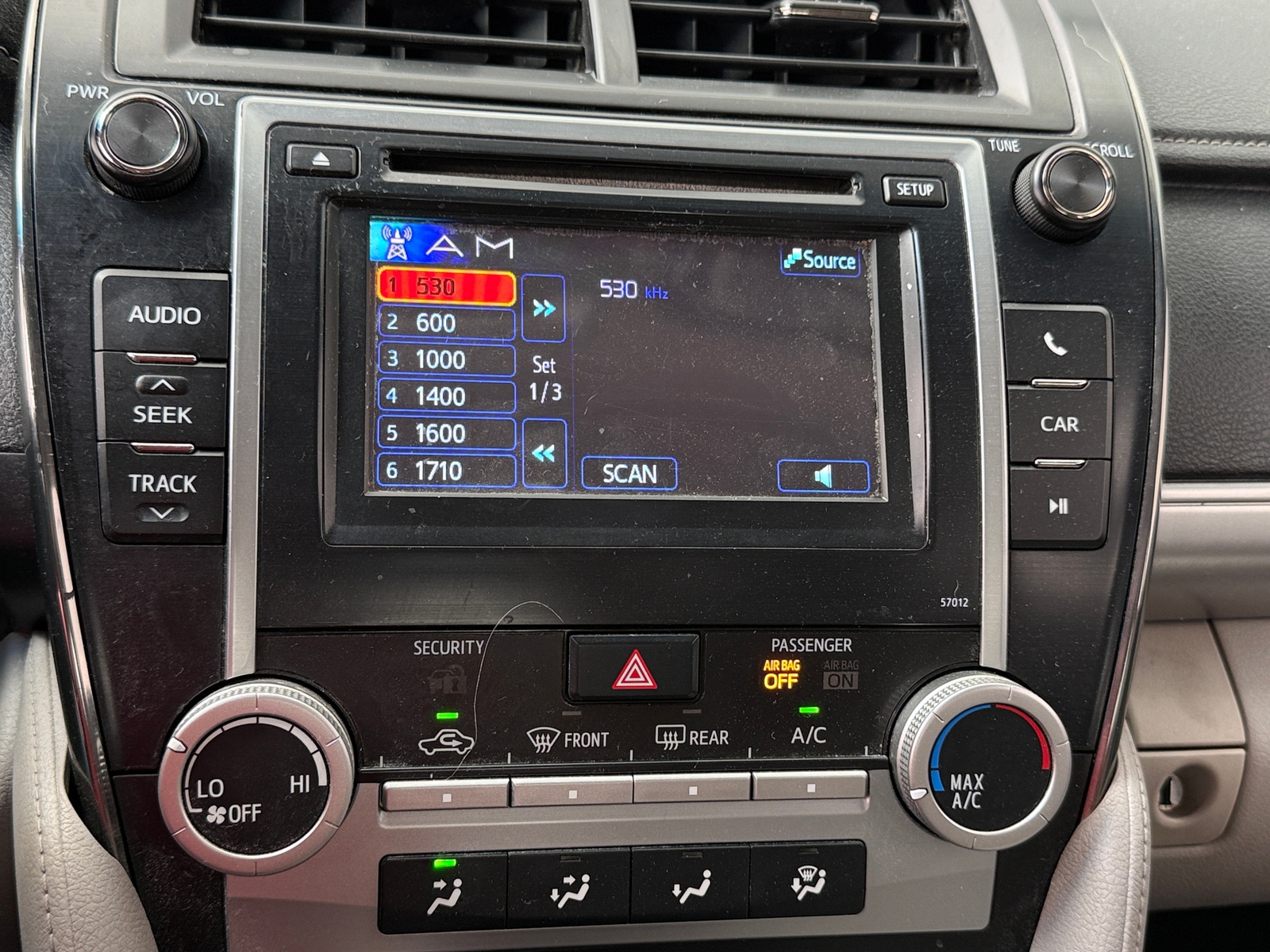 Thumbnail: 2012 Toyota Camry - 4