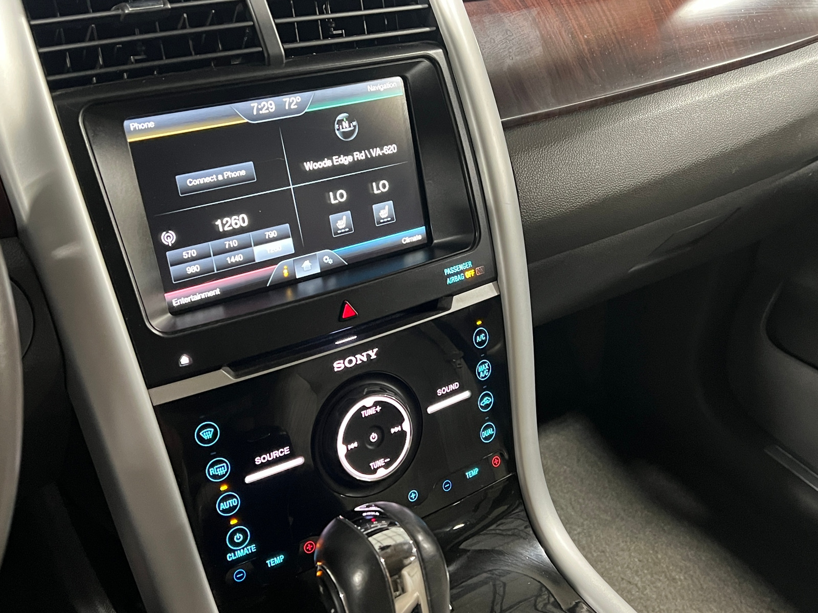 Thumbnail: 2014 Ford Edge - 3