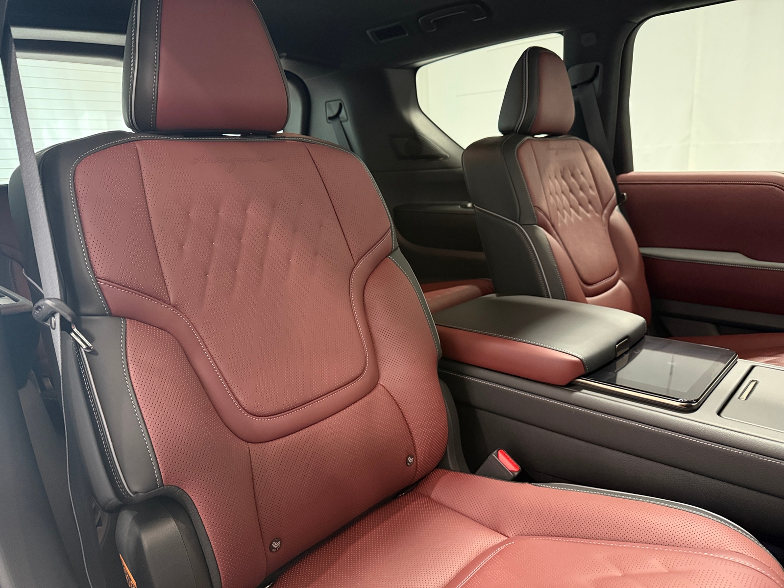 Thumbnail: 2025 INFINITI QX80 - 5