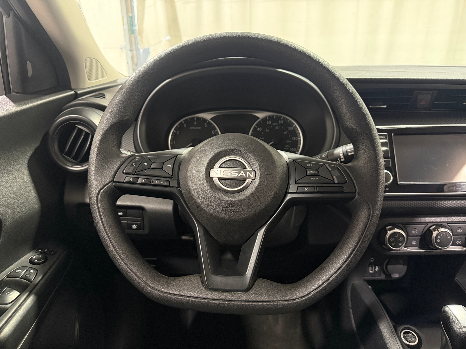 Thumbnail: 2024 Nissan Kicks - 5