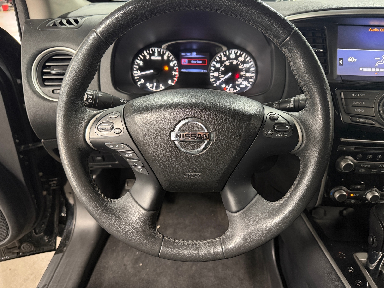 Thumbnail: 2017 Nissan Pathfinder - 5