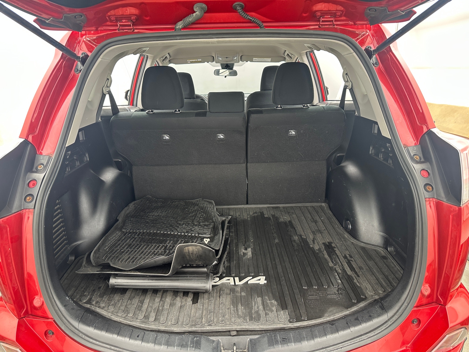 Thumbnail: 2017 Toyota RAV4 - 7