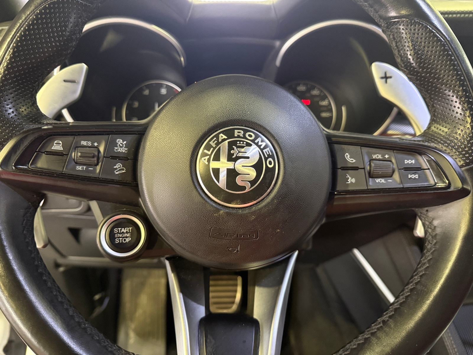 Thumbnail: 2022 Alfa Romeo Stelvio - 4
