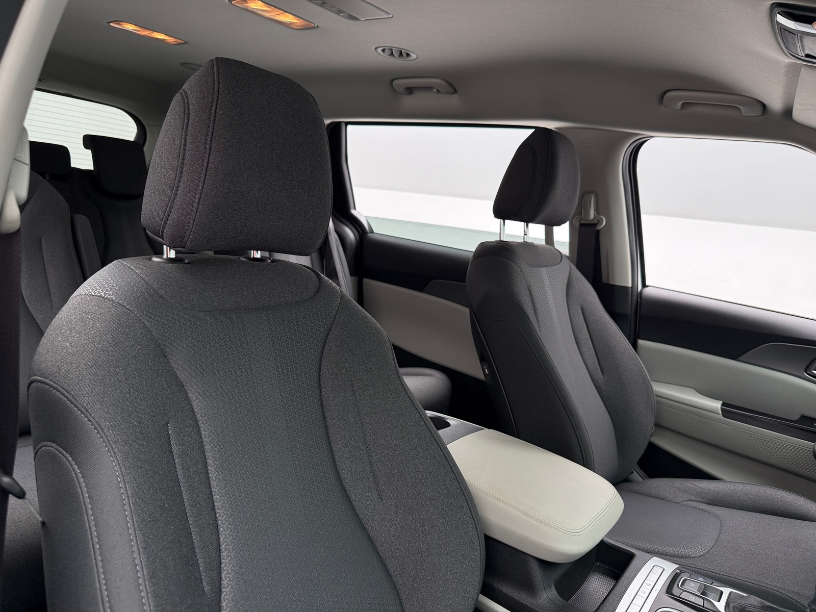 Thumbnail: 2022 Kia Carnival - 2