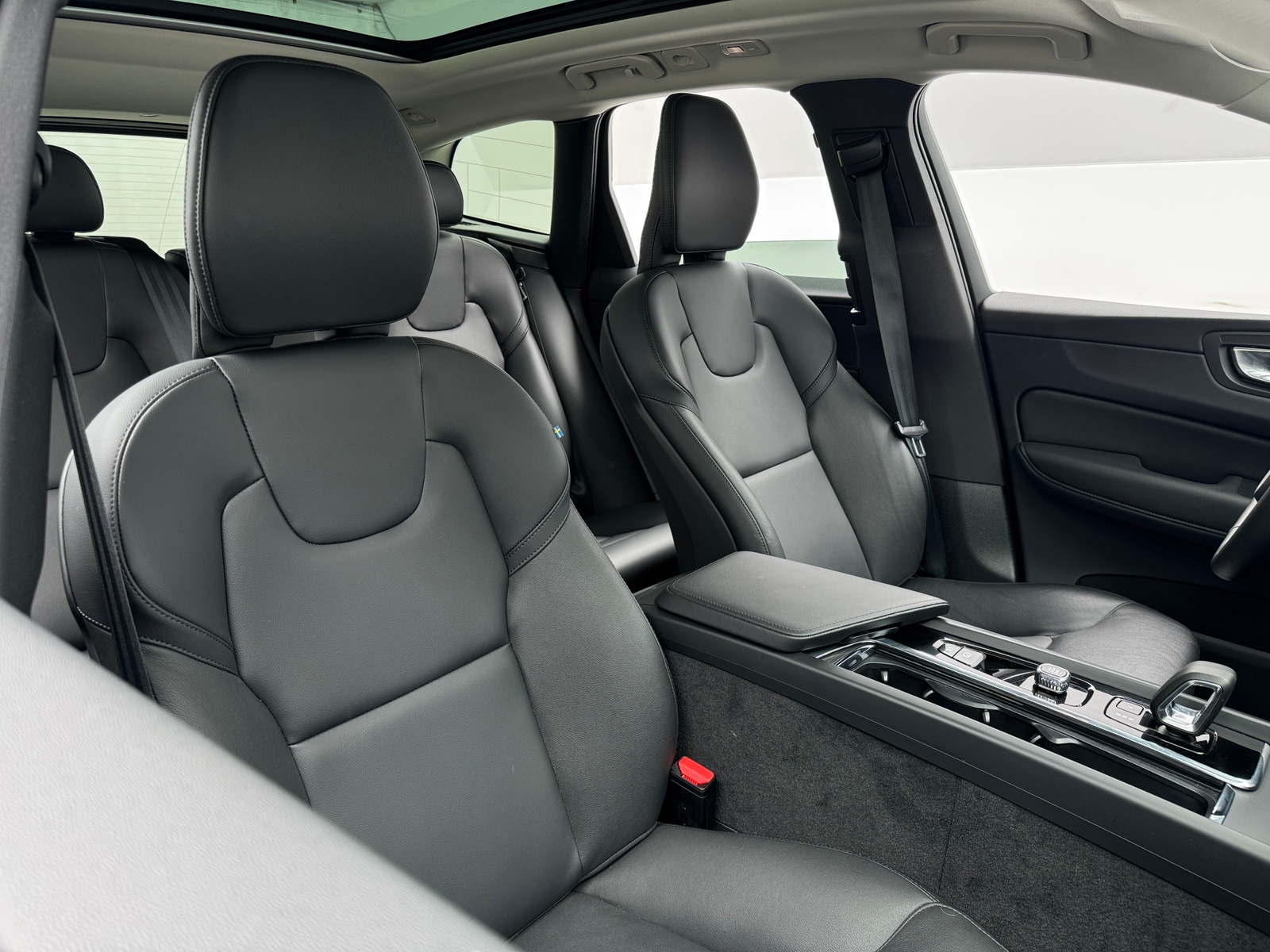 Thumbnail: 2025 Volvo XC60 - 2