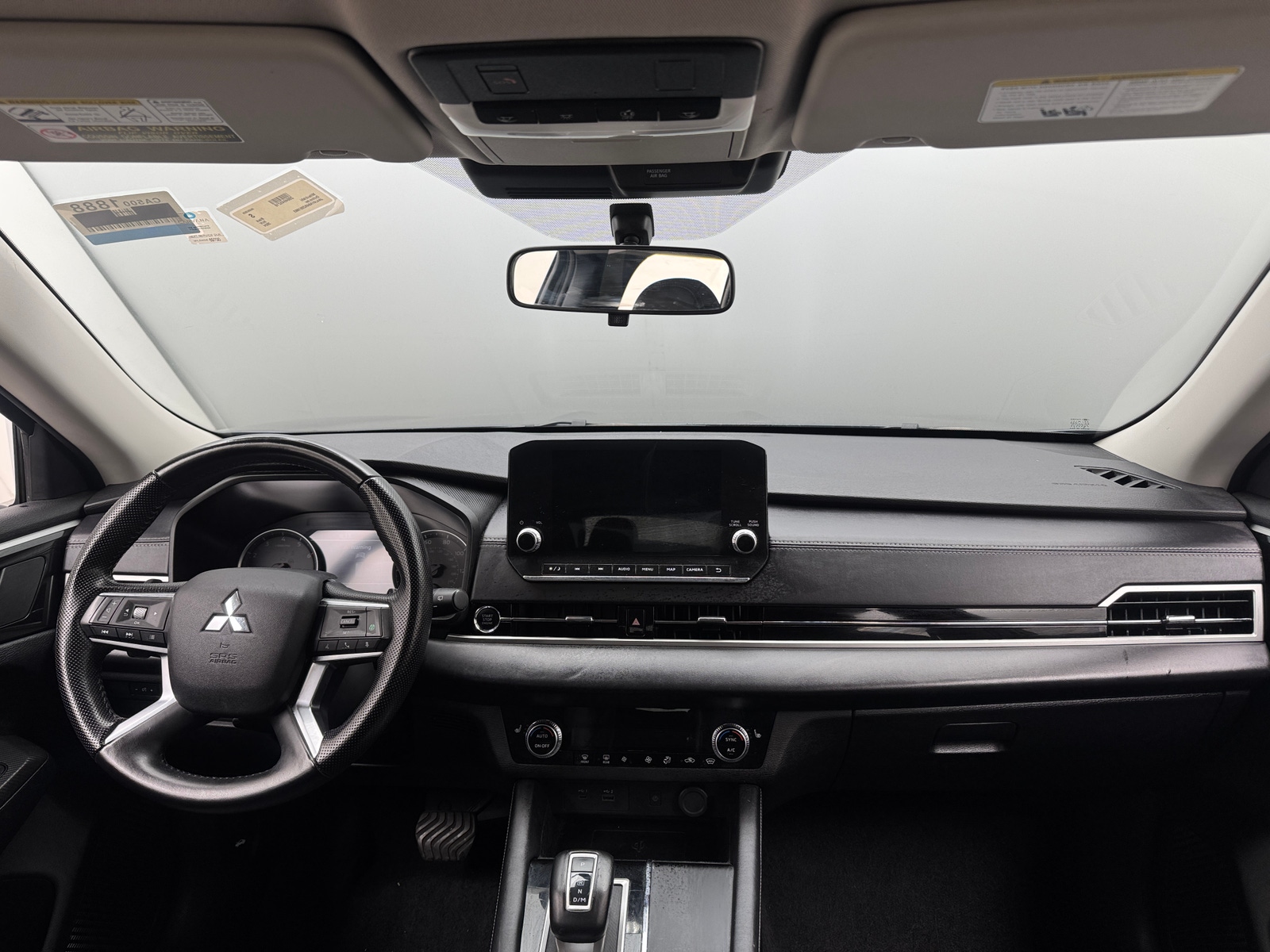 Thumbnail: 2024 Mitsubishi Outlander - 2
