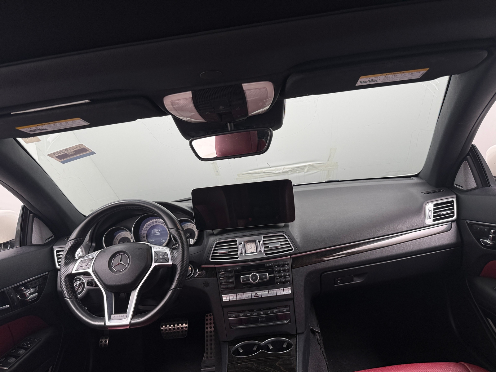 Thumbnail: 2015 Mercedes-Benz E-Class - 2