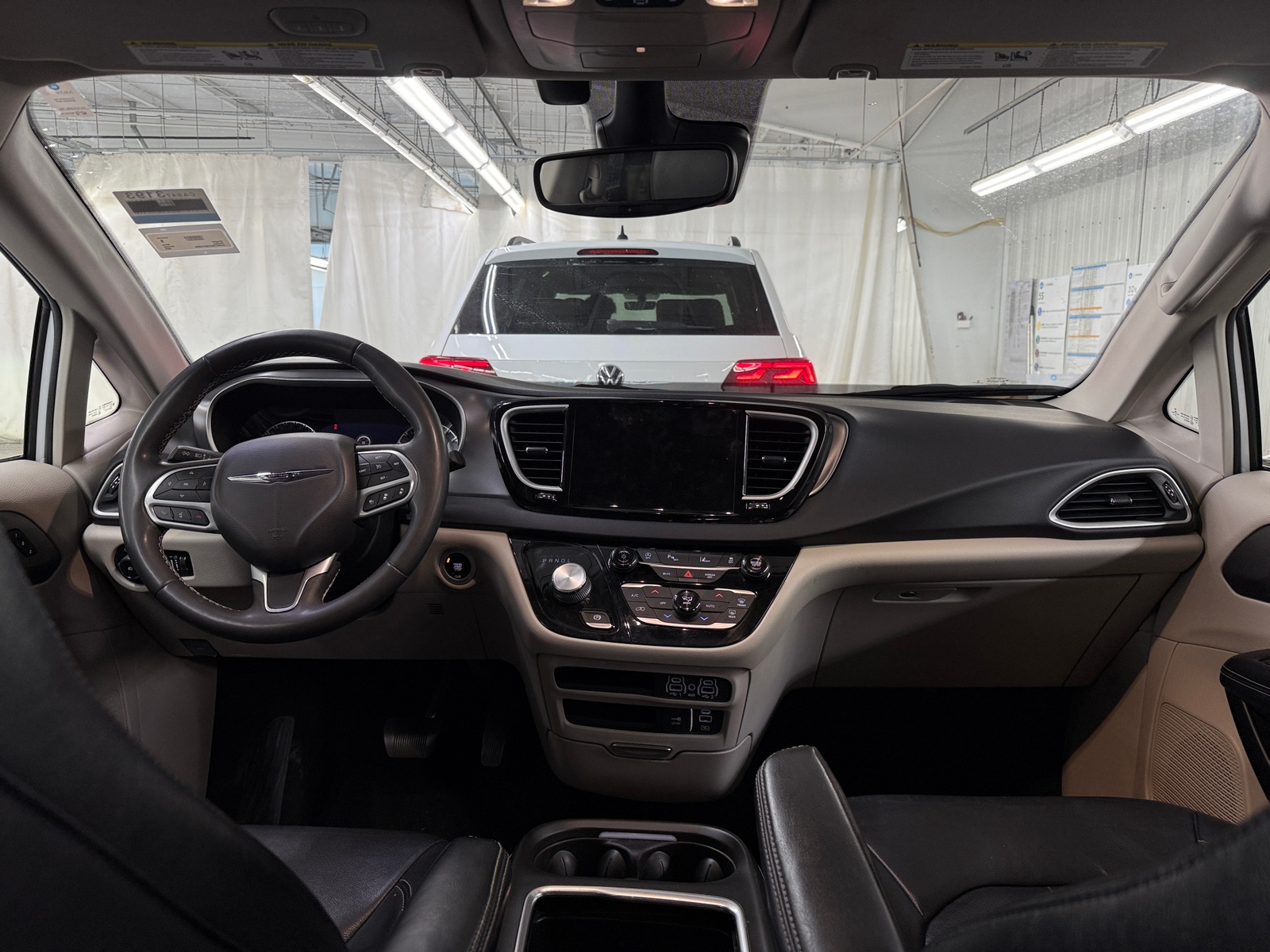 Thumbnail: 2022 Chrysler Pacifica - 2