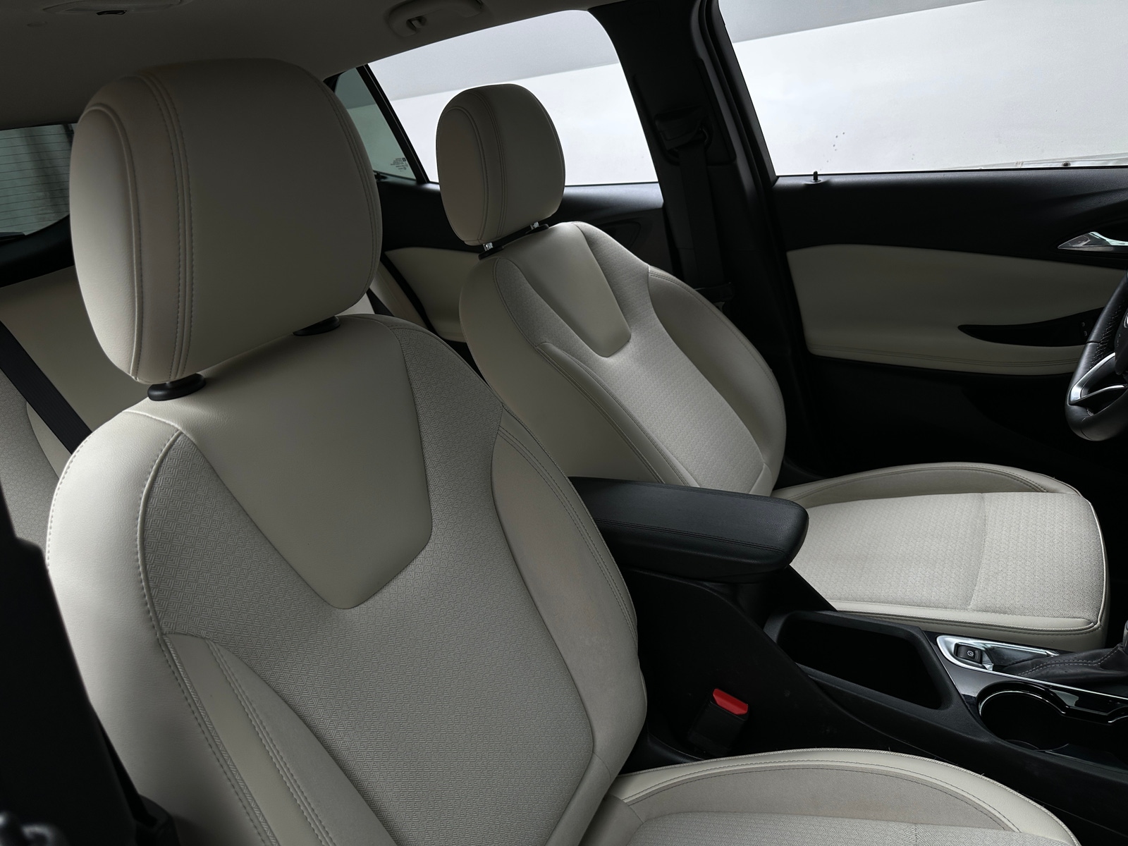 Thumbnail: 2021 Buick Encore GX - 2