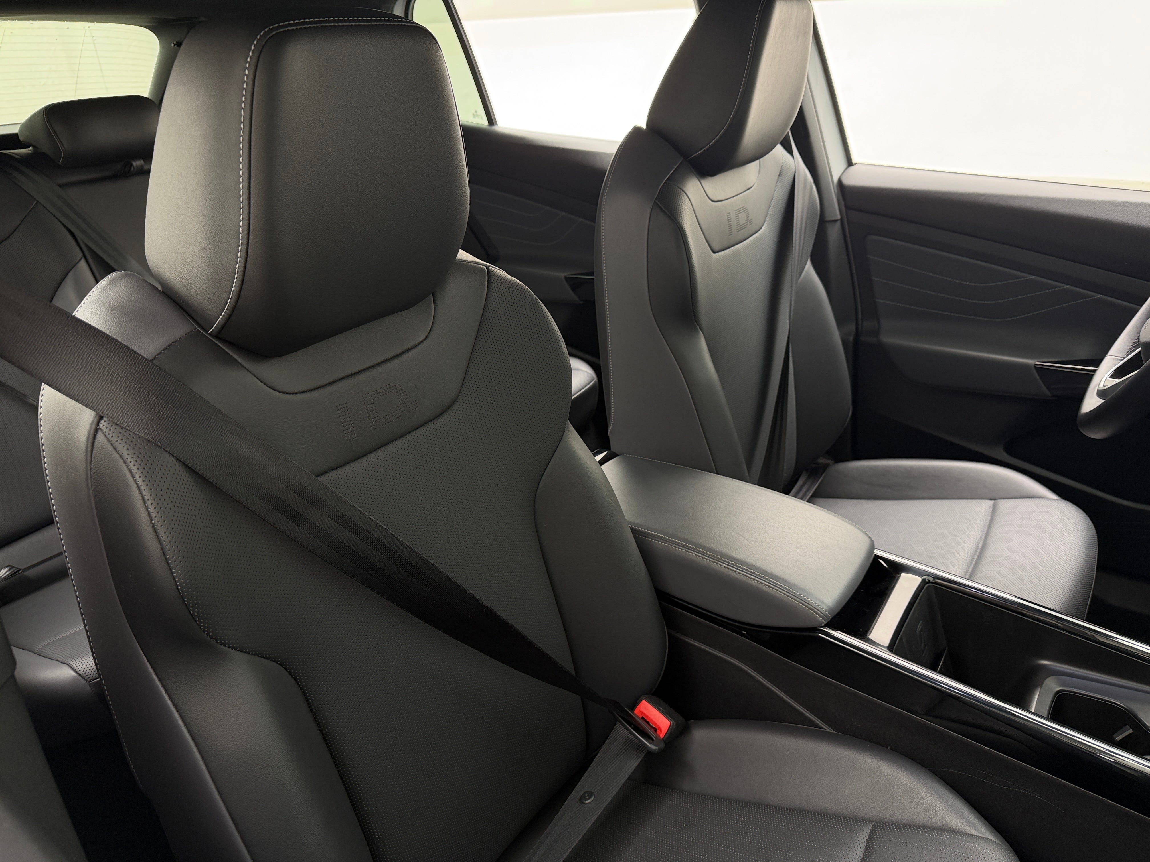 Used 2023 Volkswagen ID.4 PRO S with VIN 1V2VMPE88PC025723 for sale in Auburn, WA