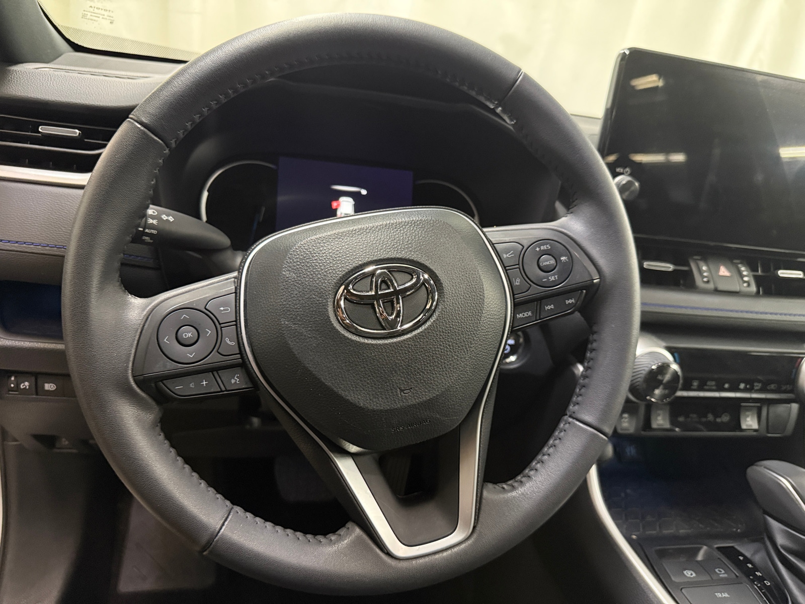 Thumbnail: 2023 Toyota RAV4 - 4