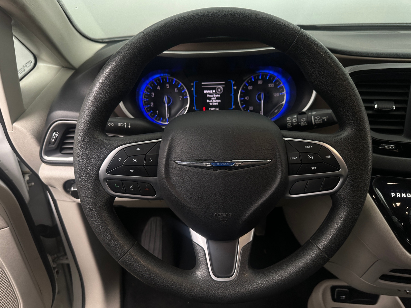 Thumbnail: 2017 Chrysler Pacifica - 5