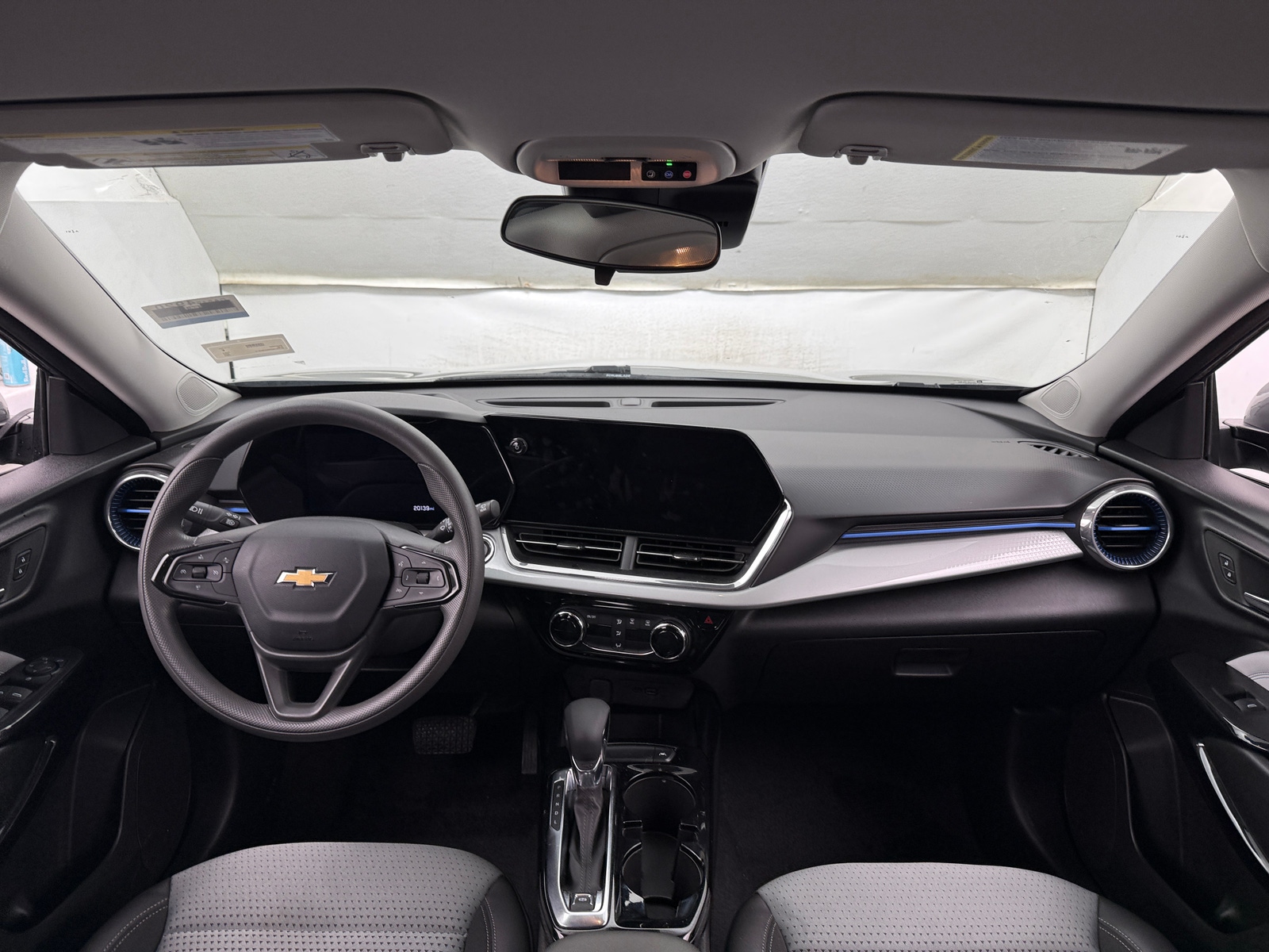 Thumbnail: 2025 Chevrolet Trax - 3