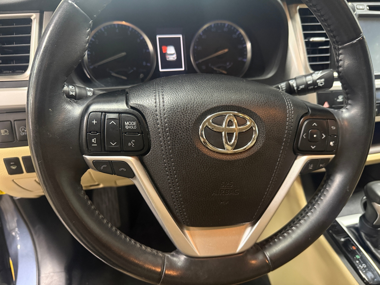 Thumbnail: 2019 Toyota Highlander - 4