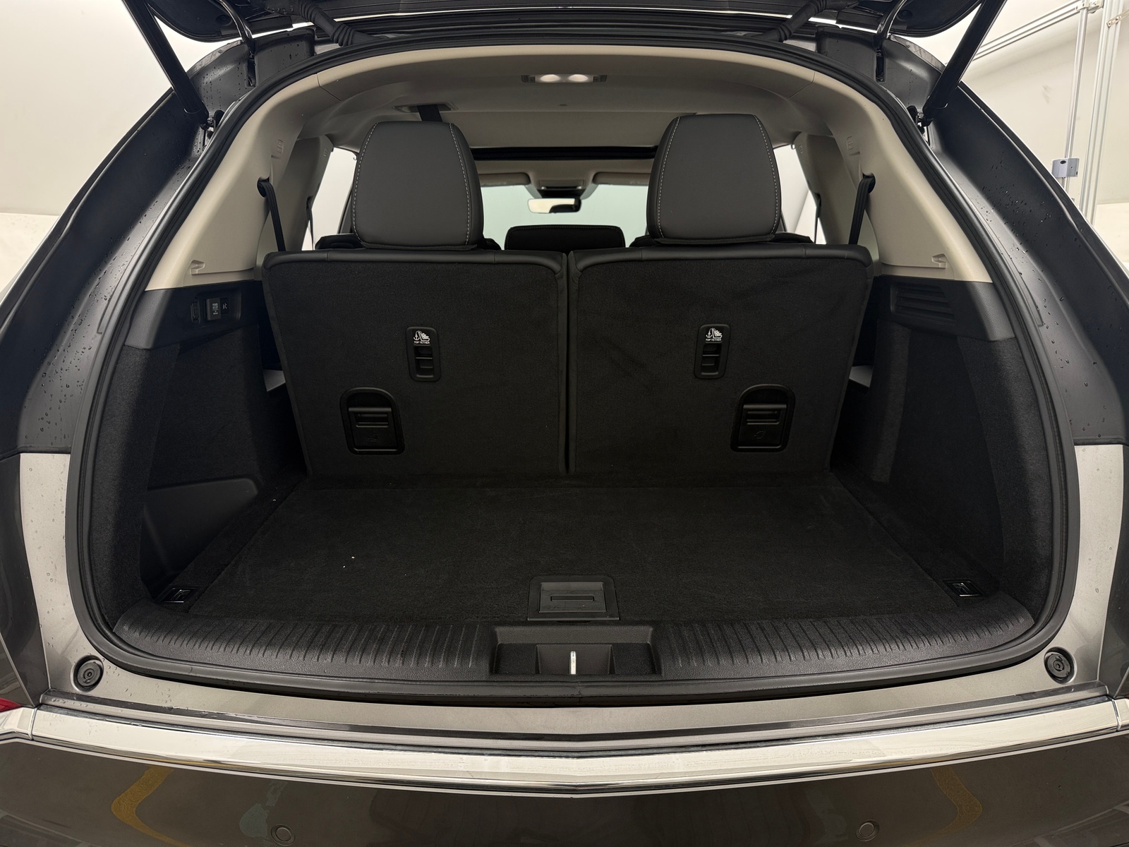 Thumbnail: 2025 Acura MDX - 6
