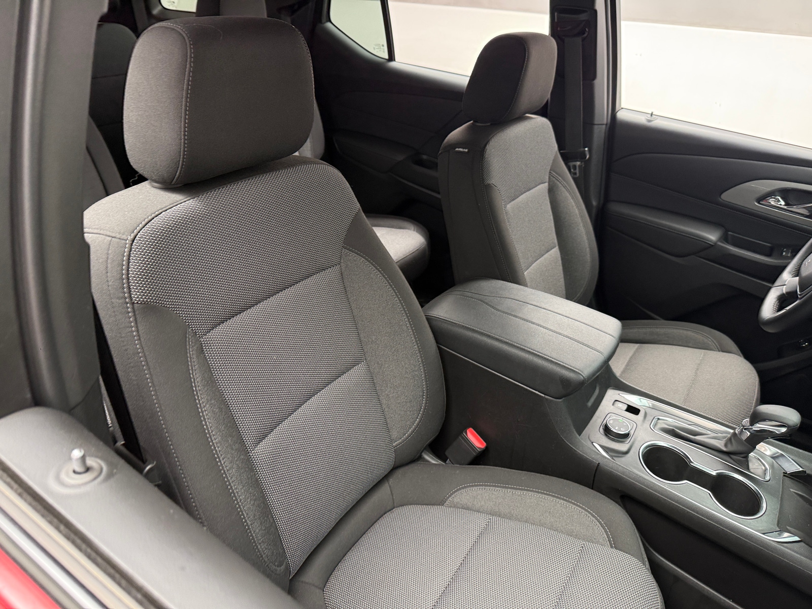 Thumbnail: 2023 Chevrolet Traverse - 2
