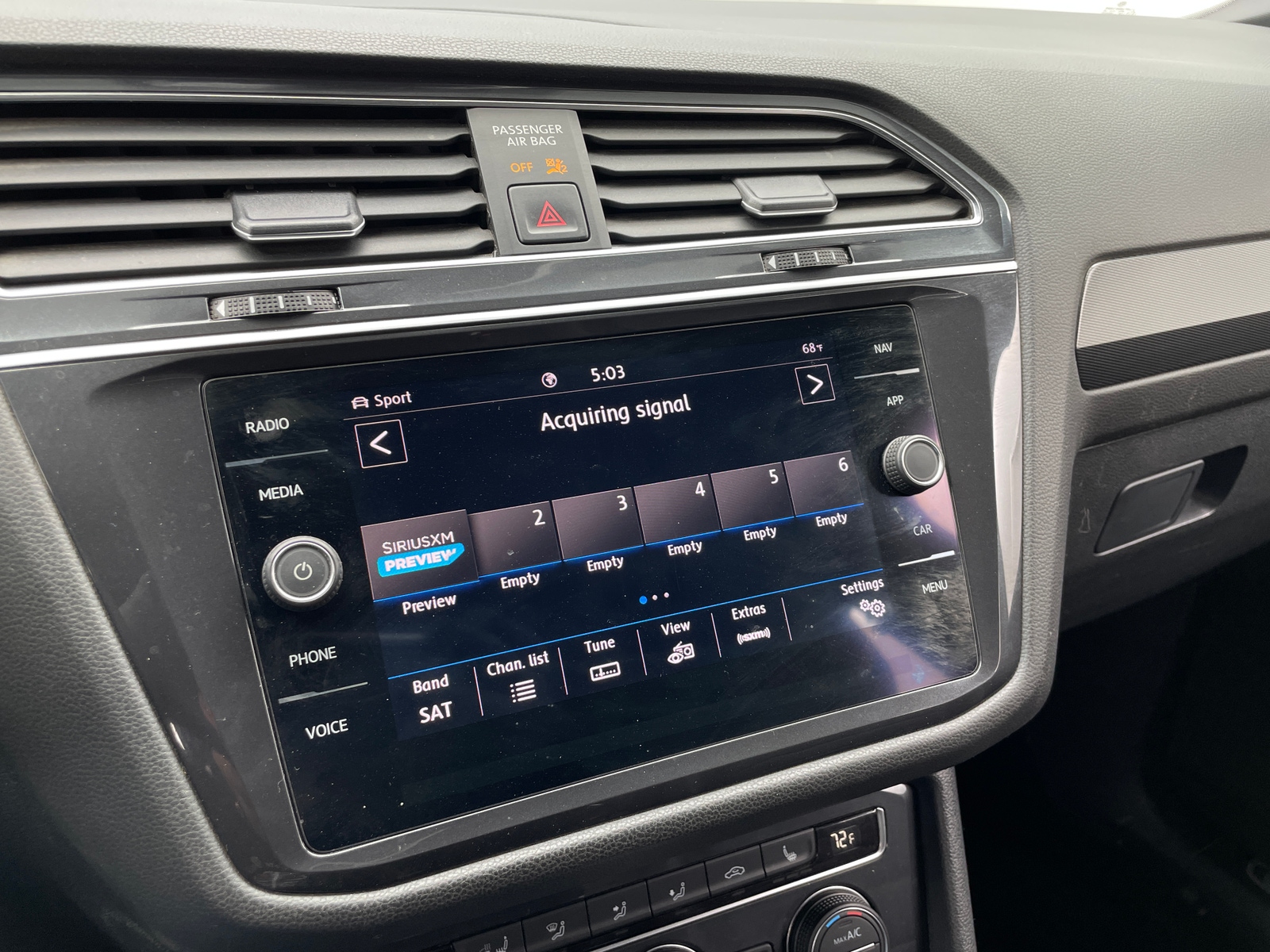 Thumbnail: 2020 Volkswagen Tiguan - 3