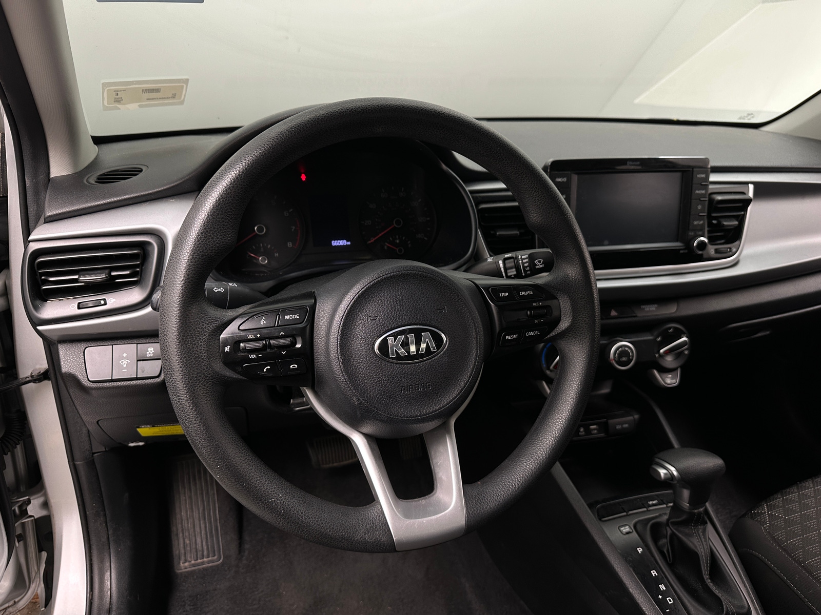 Thumbnail: 2020 Kia Rio - 5