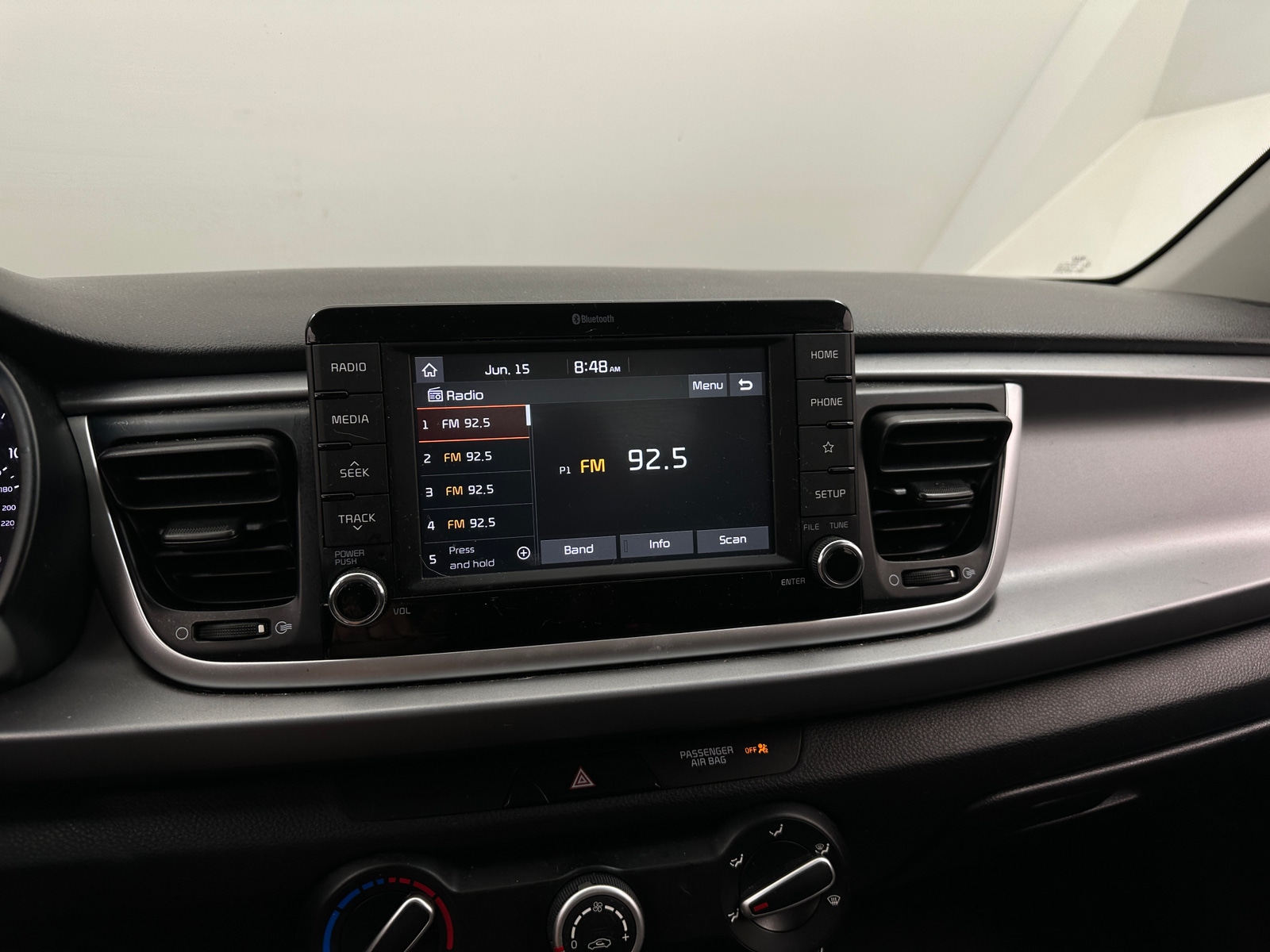 Thumbnail: 2020 Kia Rio - 4