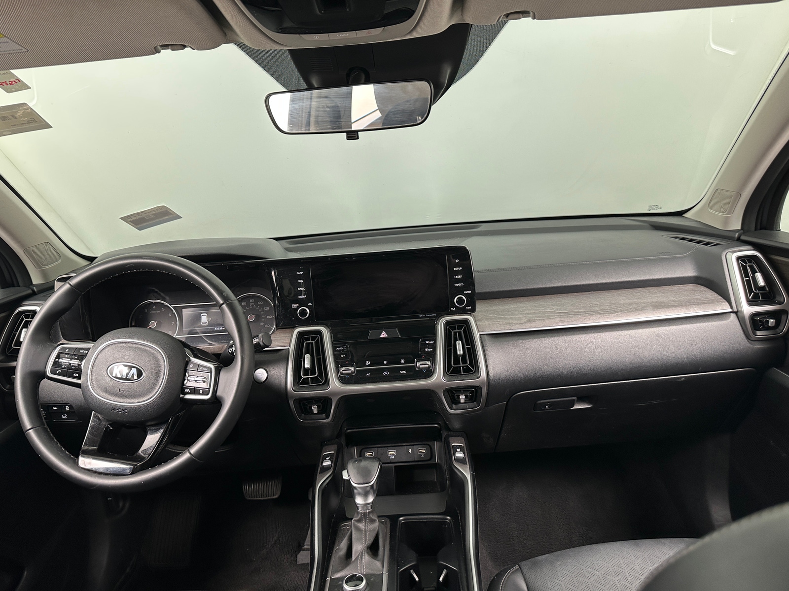 Thumbnail: 2021 Kia Sorento - 2