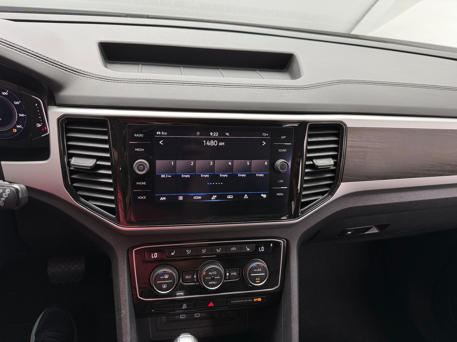 Thumbnail: 2022 Volkswagen Atlas - 3