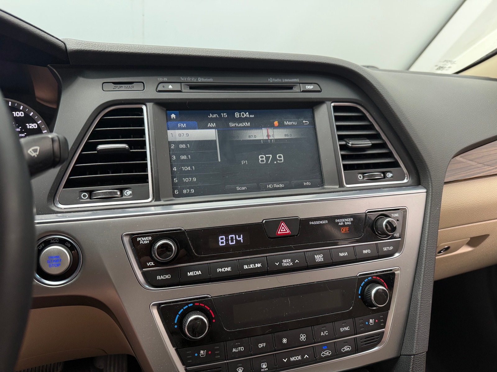 Thumbnail: 2017 Hyundai Sonata - 3