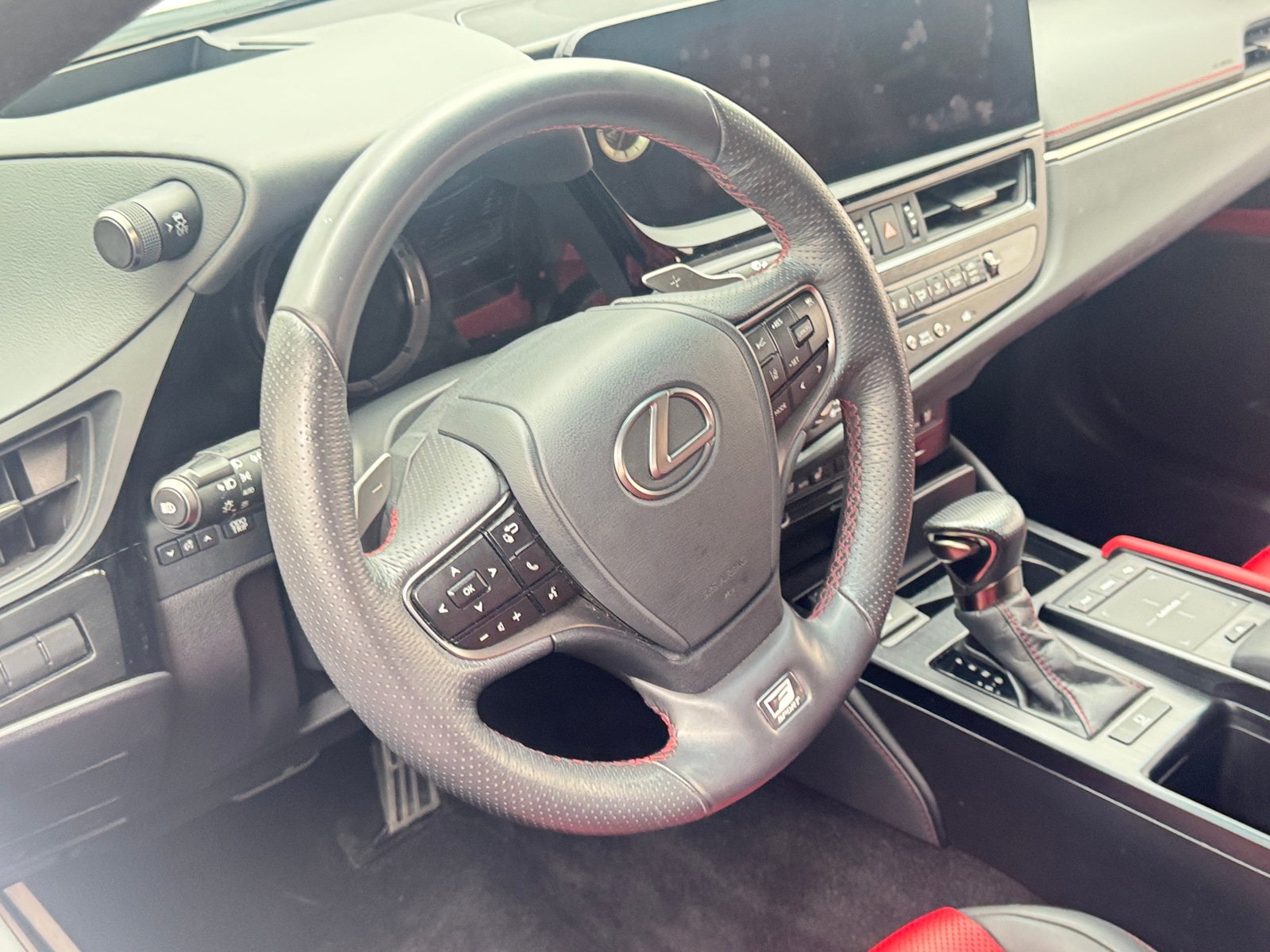 Thumbnail: 2022 Lexus ES - 4