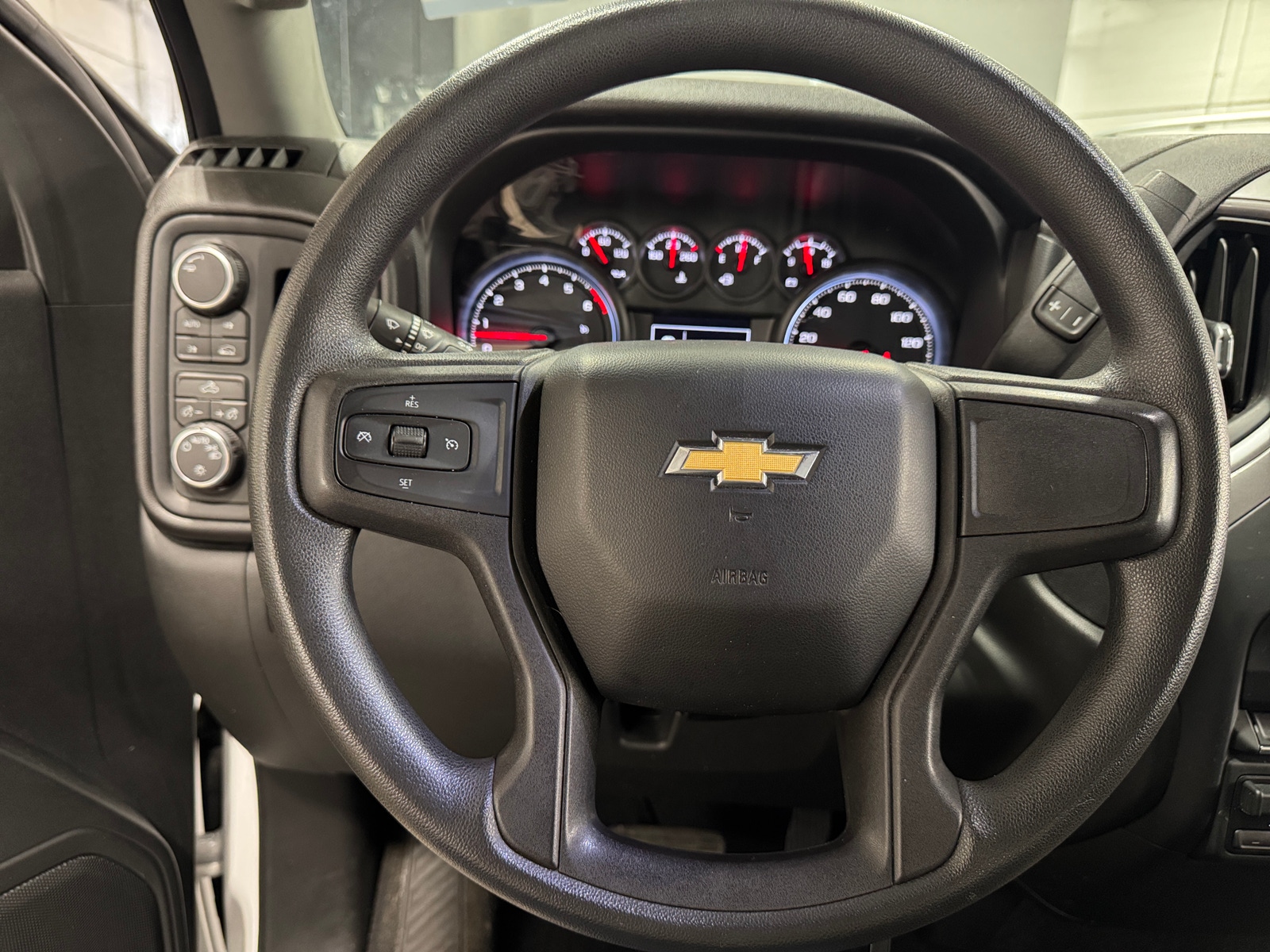 Thumbnail: 2020 Chevrolet Silverado 1500 - 5