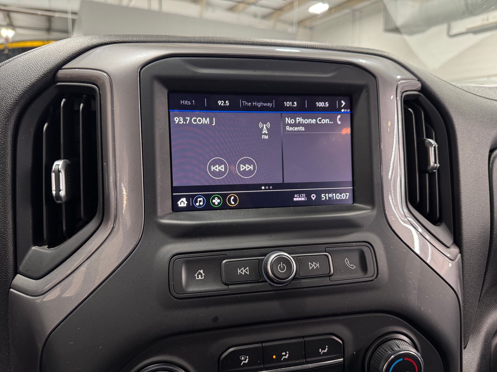 Thumbnail: 2020 Chevrolet Silverado 1500 - 4