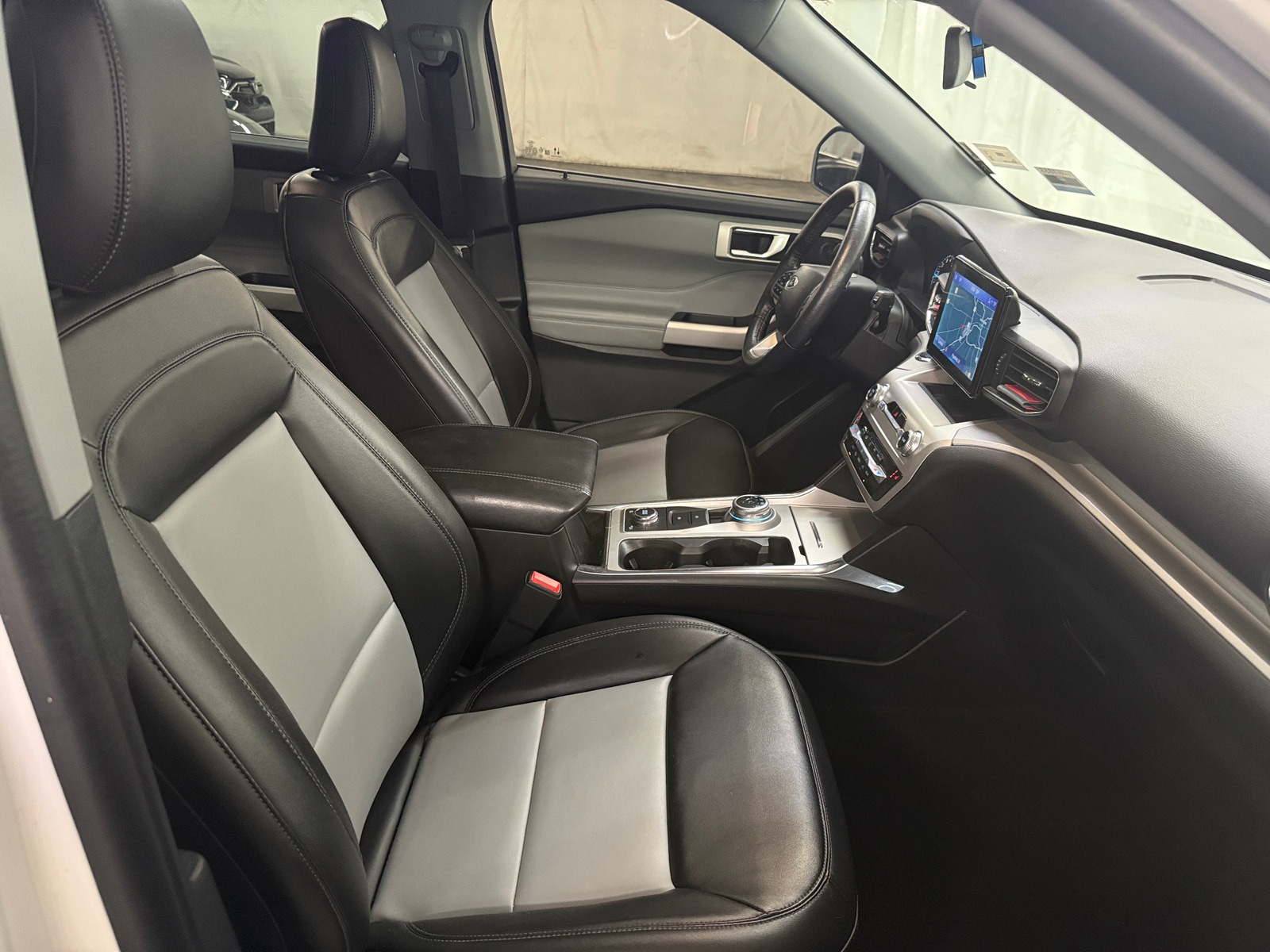 Thumbnail: 2022 Ford Explorer - 2