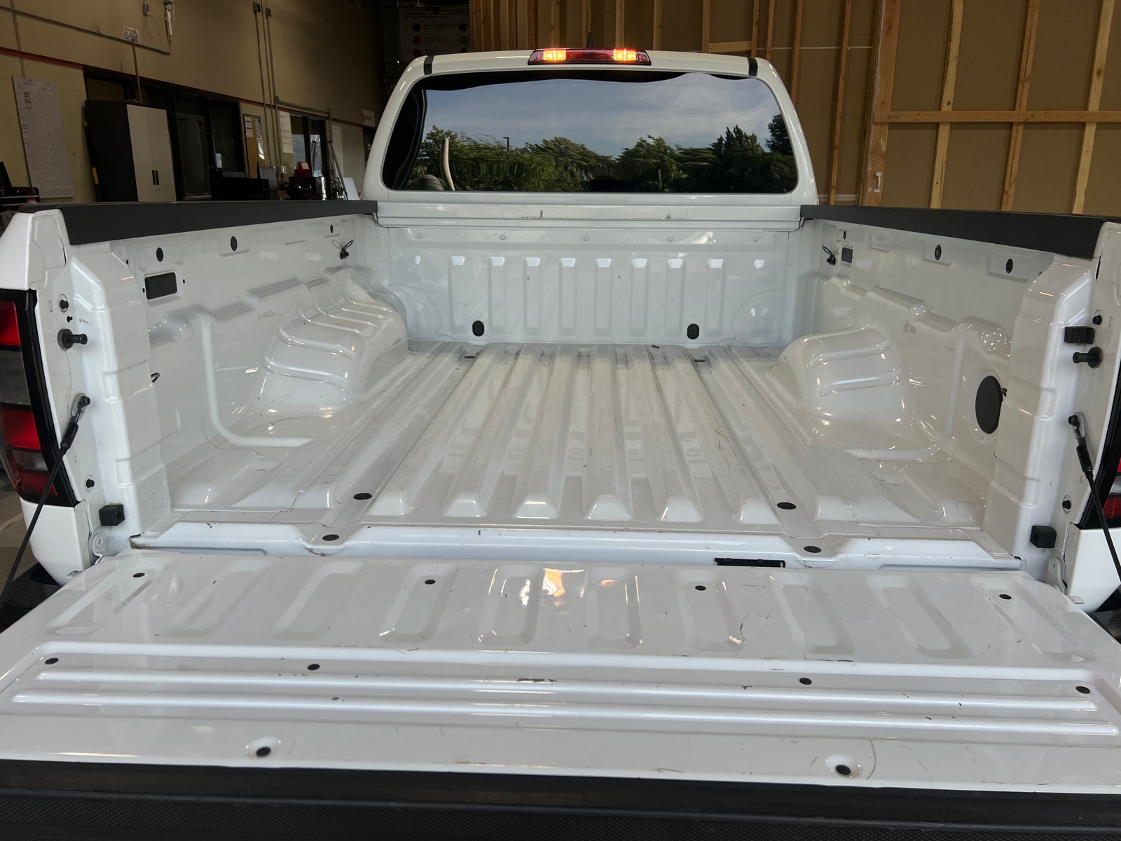 Thumbnail: 2022 Nissan Frontier - 7