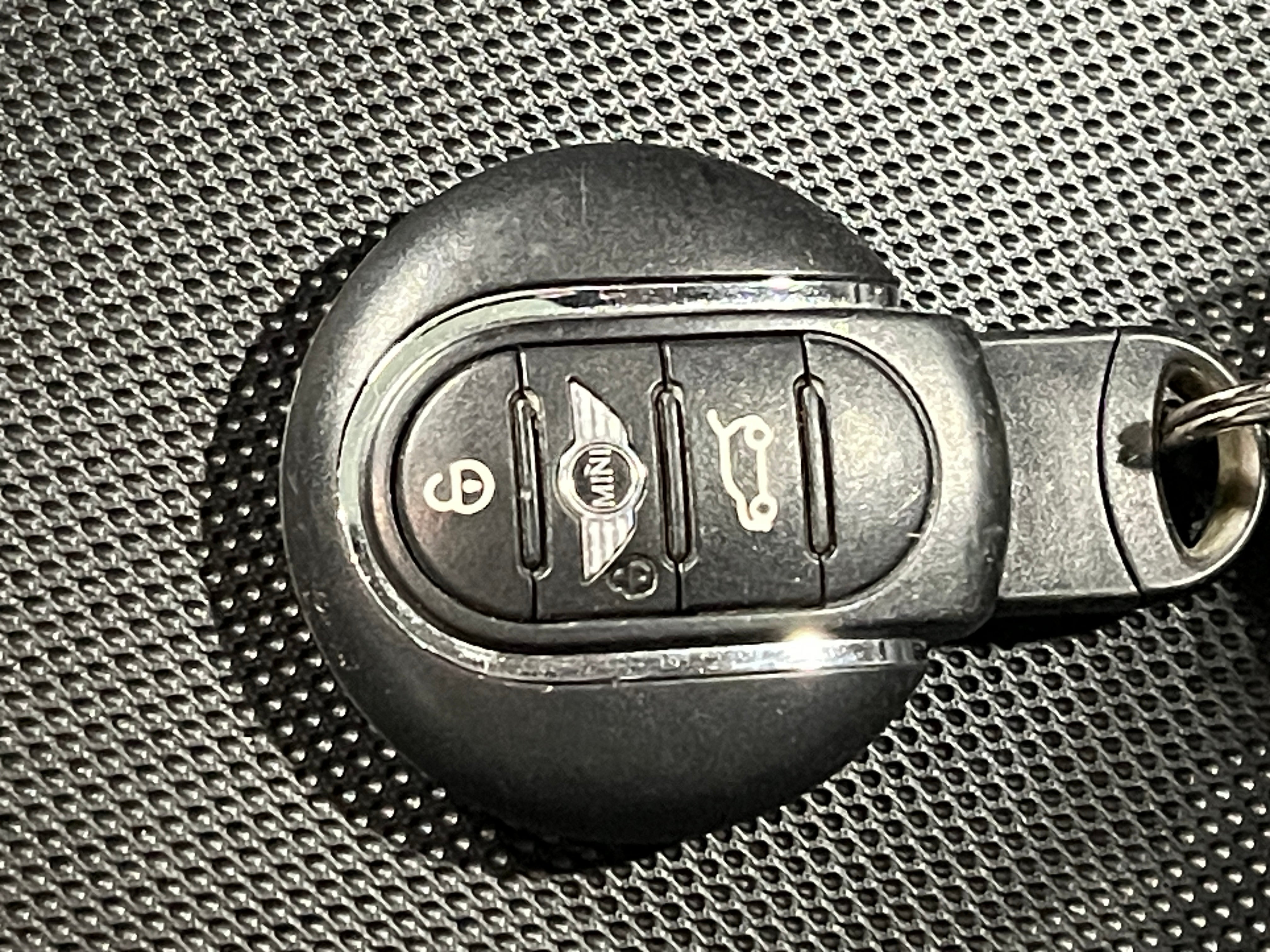 Used 2015 MINI Cooper Base with VIN WMWXS5C57F2C63404 for sale in Auburn, WA
