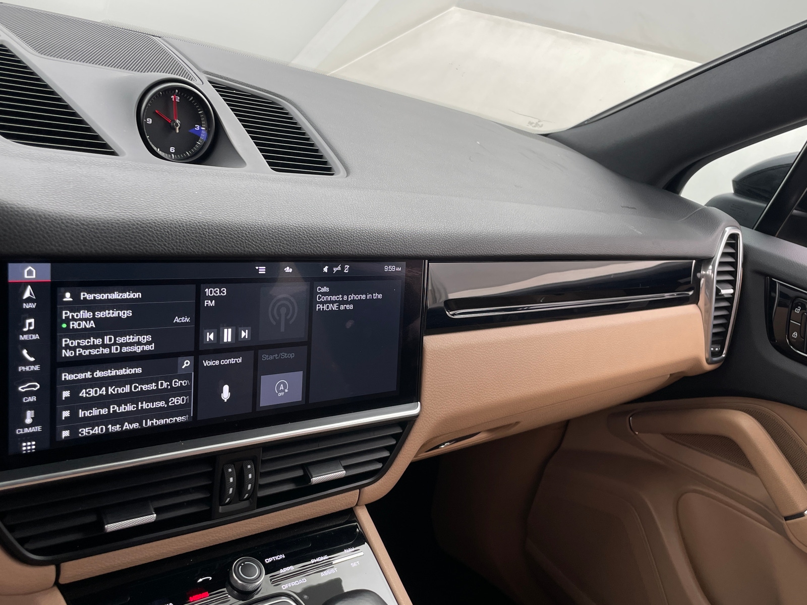 Thumbnail: 2020 Porsche Cayenne - 3