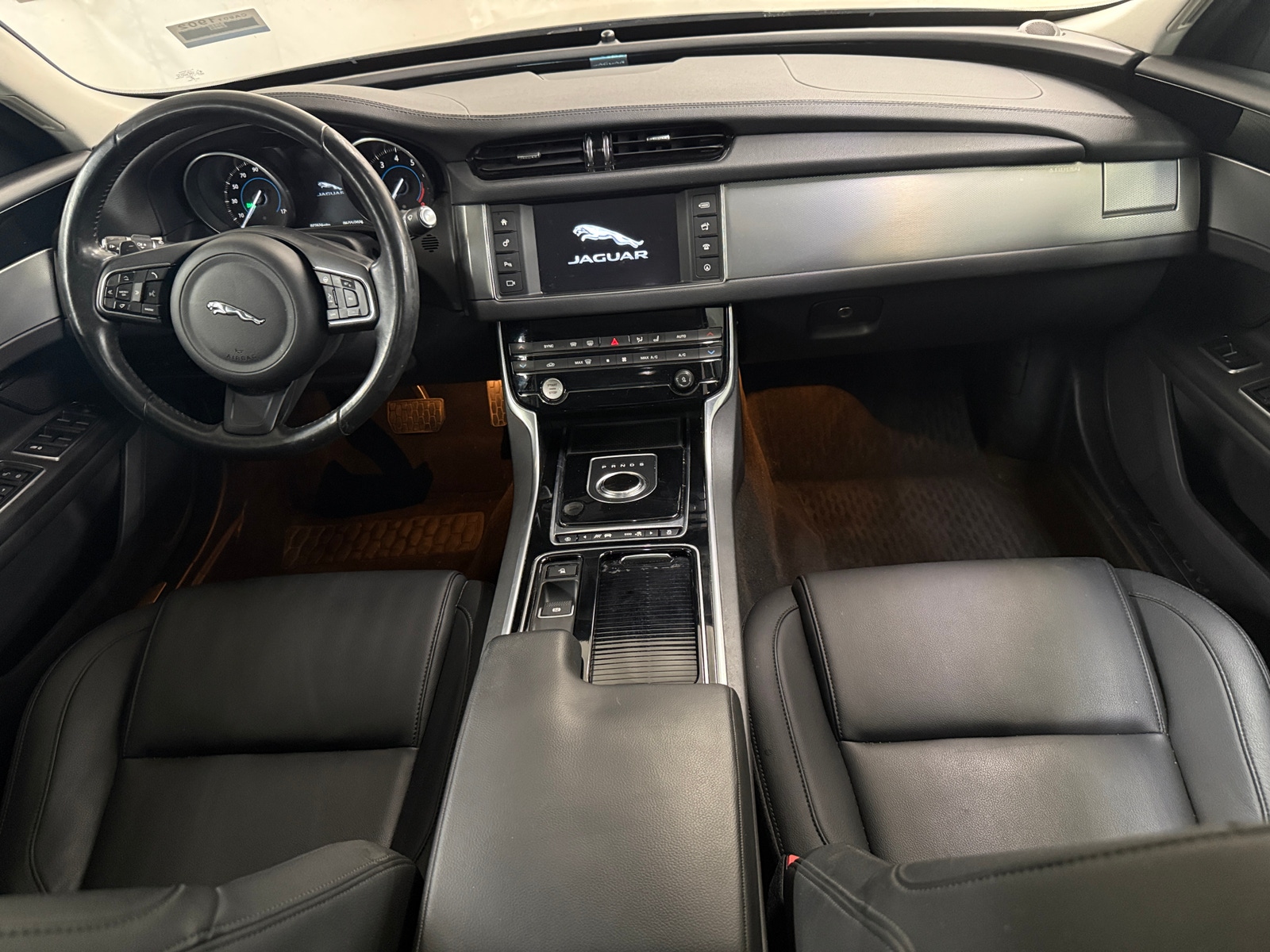 Thumbnail: 2018 Jaguar XF - 2