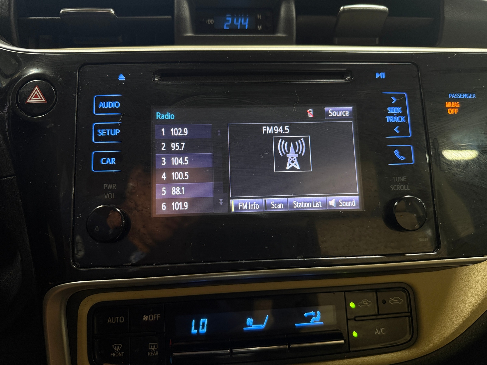 Thumbnail: 2019 Toyota Corolla - 4