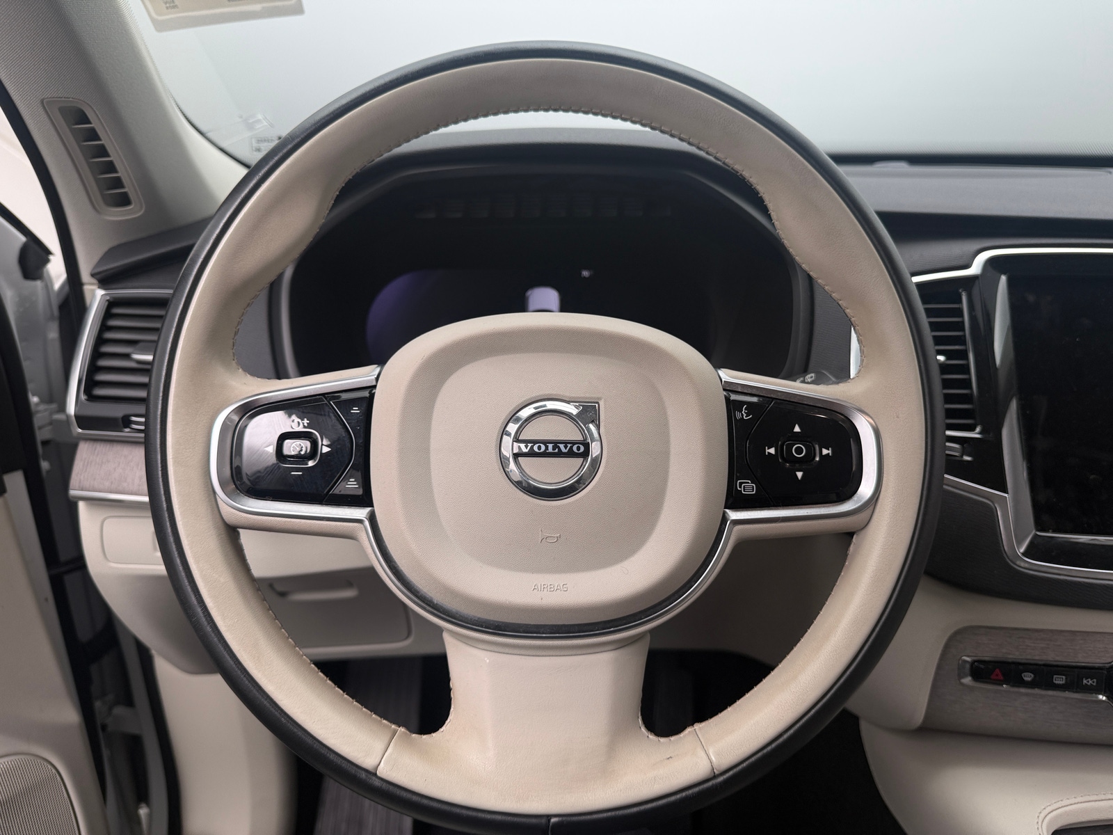 Thumbnail: 2024 Volvo XC90 - 4