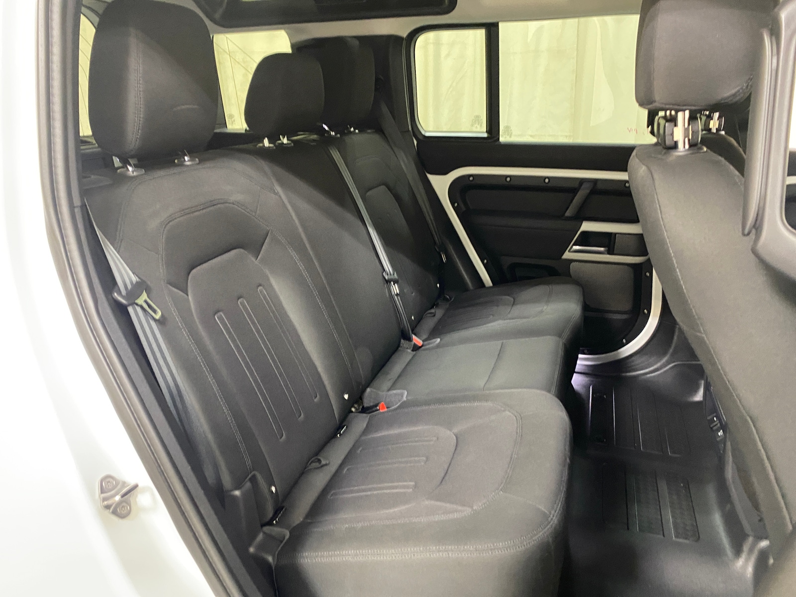 Thumbnail: 2021 Land Rover Defender - 6