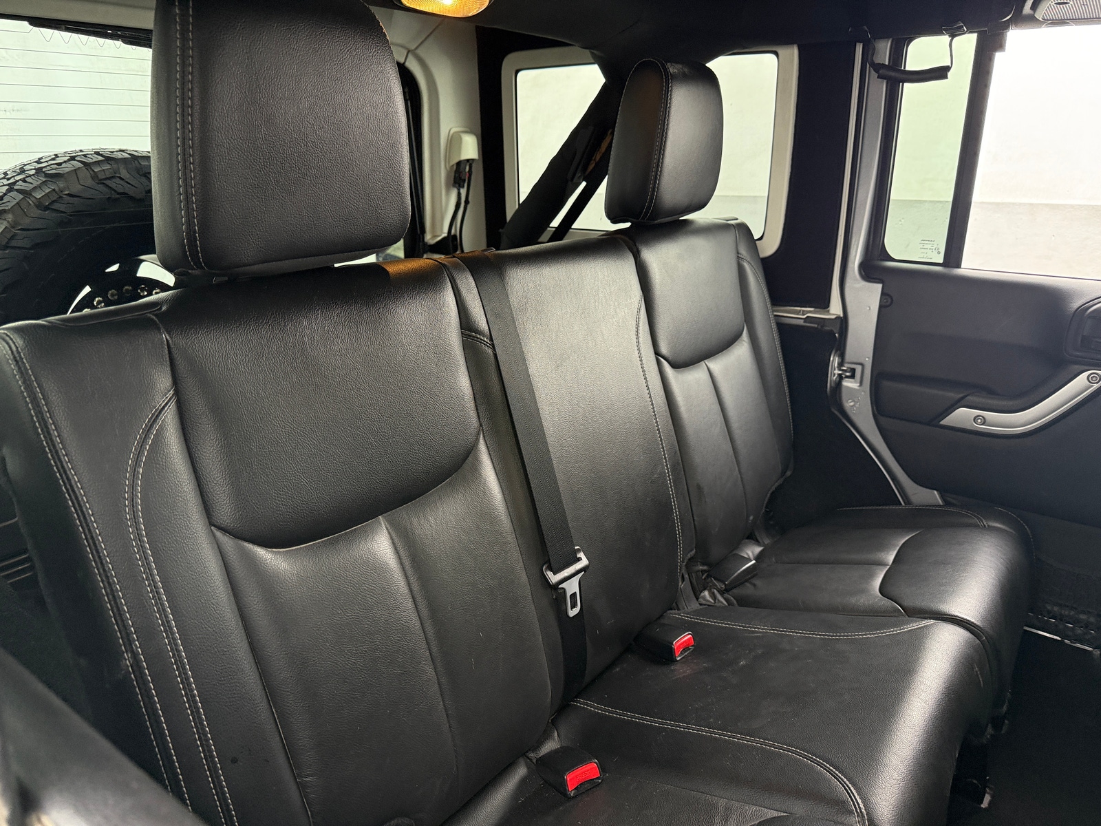 Thumbnail: 2016 Jeep Wrangler - 5