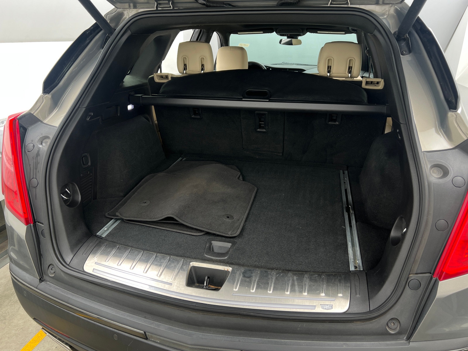 Thumbnail: 2018 Cadillac XT5 - 6