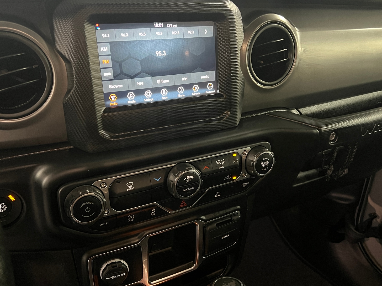 Thumbnail: 2022 Jeep Wrangler - 4