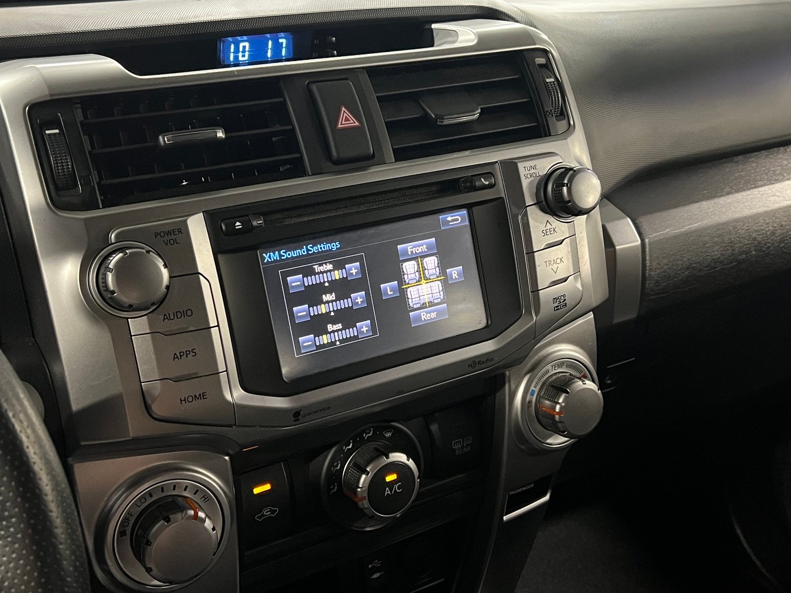Thumbnail: 2015 Toyota 4Runner - 4