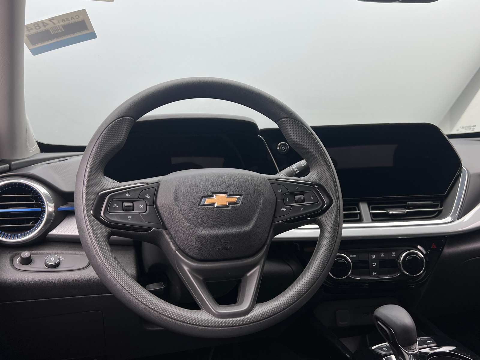 Thumbnail: 2025 Chevrolet Trax - 5