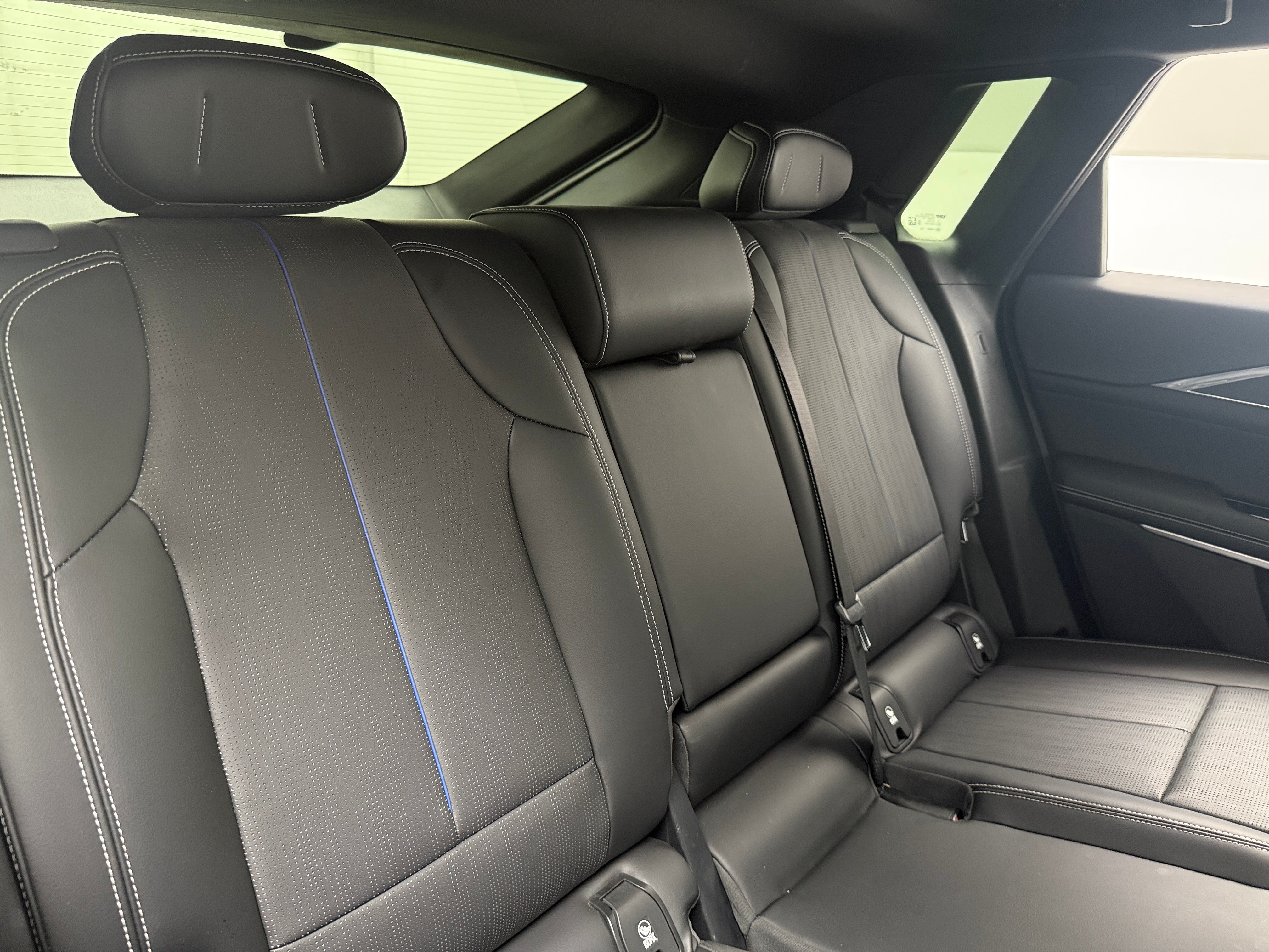 Used 2023 Cadillac LYRIQ Luxury with VIN 1GYKPMRK4PZ000406 for sale in Oak Creek, WI