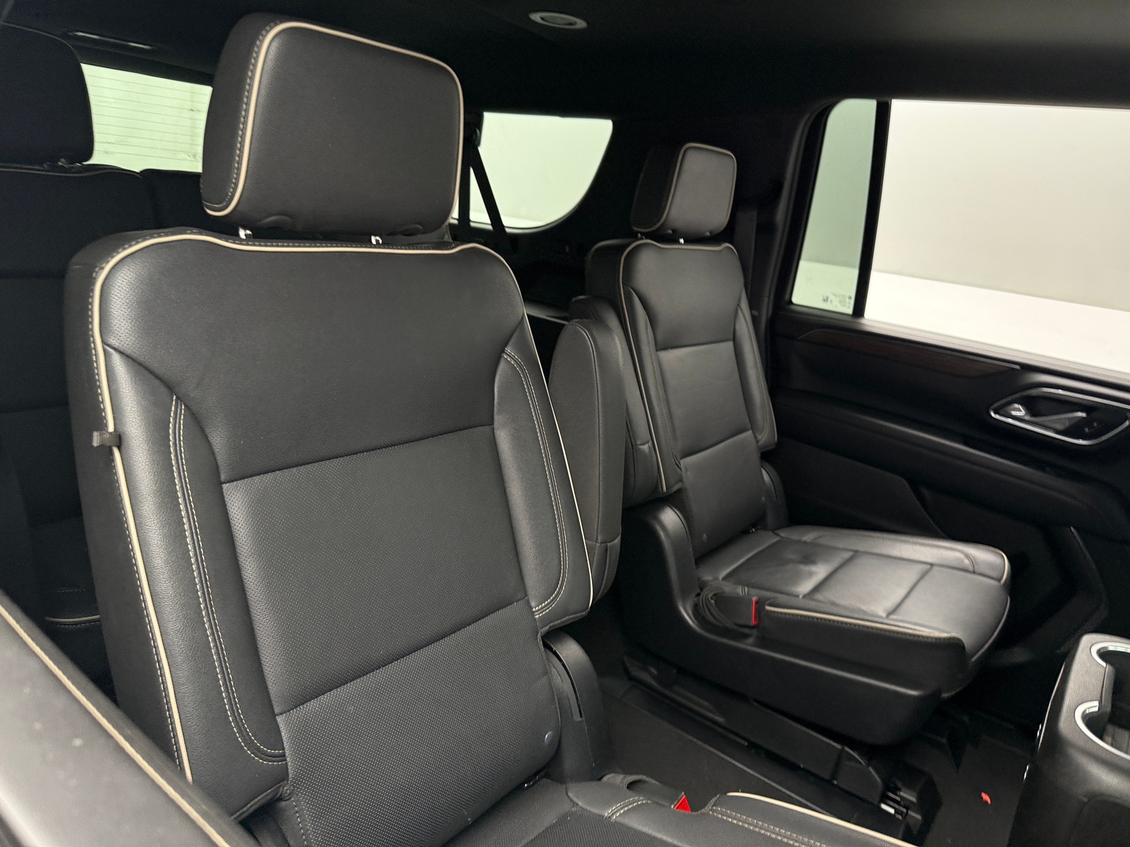Thumbnail: 2023 Chevrolet Suburban - 5
