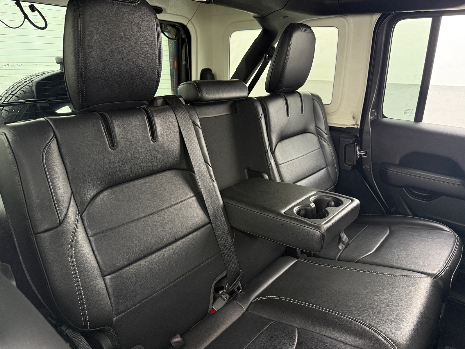 Thumbnail: 2022 Jeep Wrangler - 5