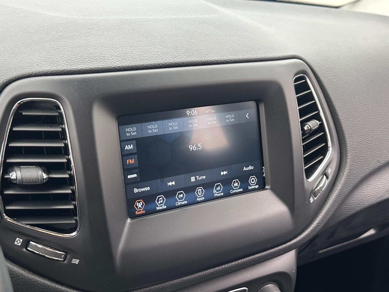 Thumbnail: 2018 Jeep Compass - 4