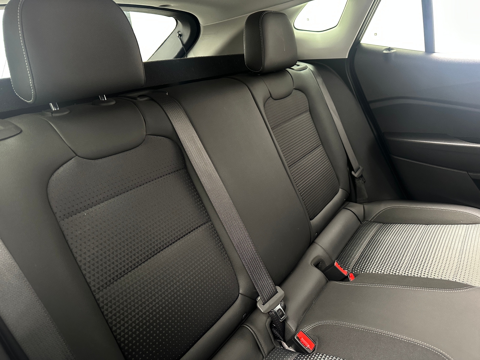 Thumbnail: 2025 Chevrolet Trax - 6