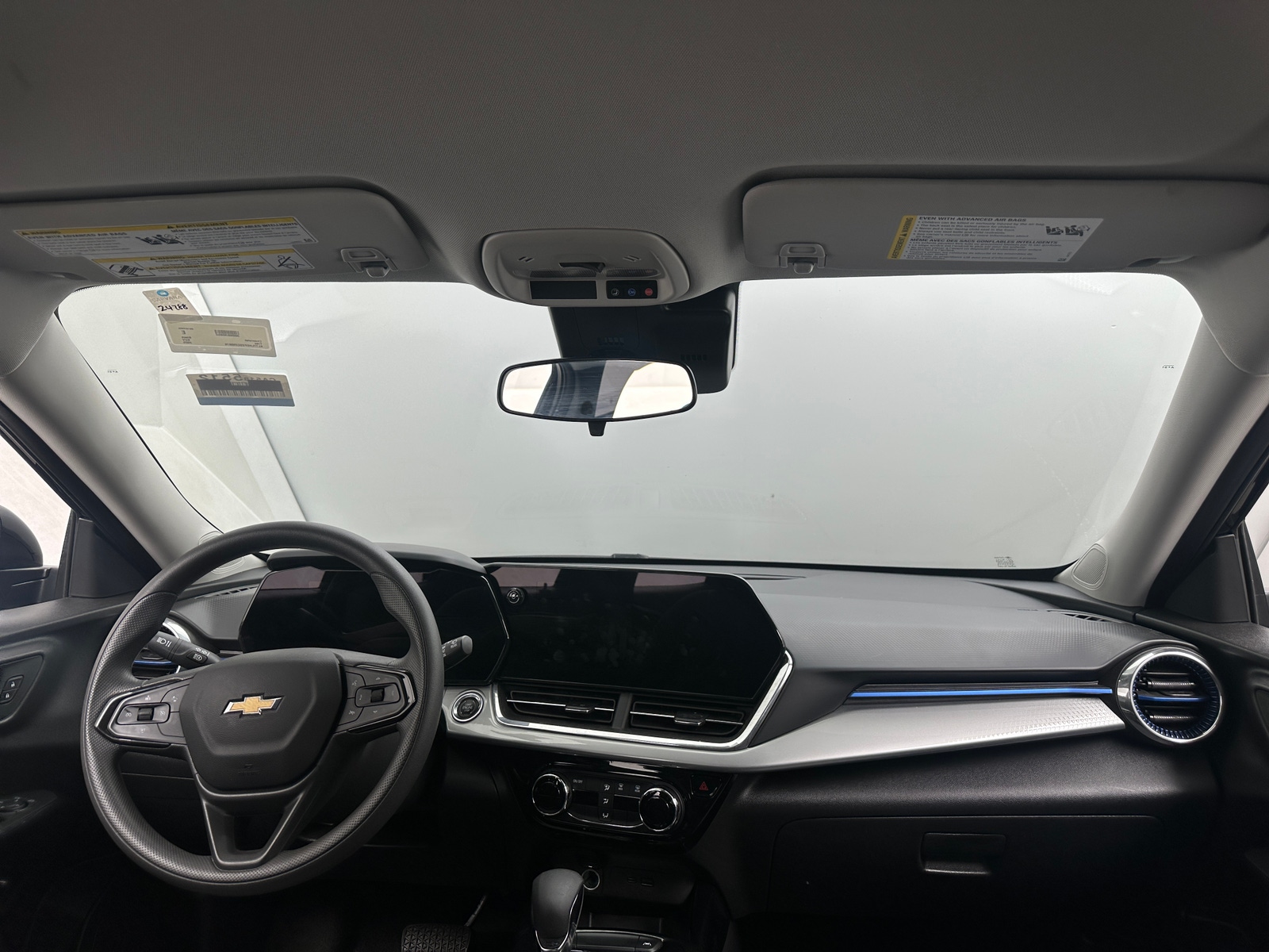 Thumbnail: 2025 Chevrolet Trax - 3