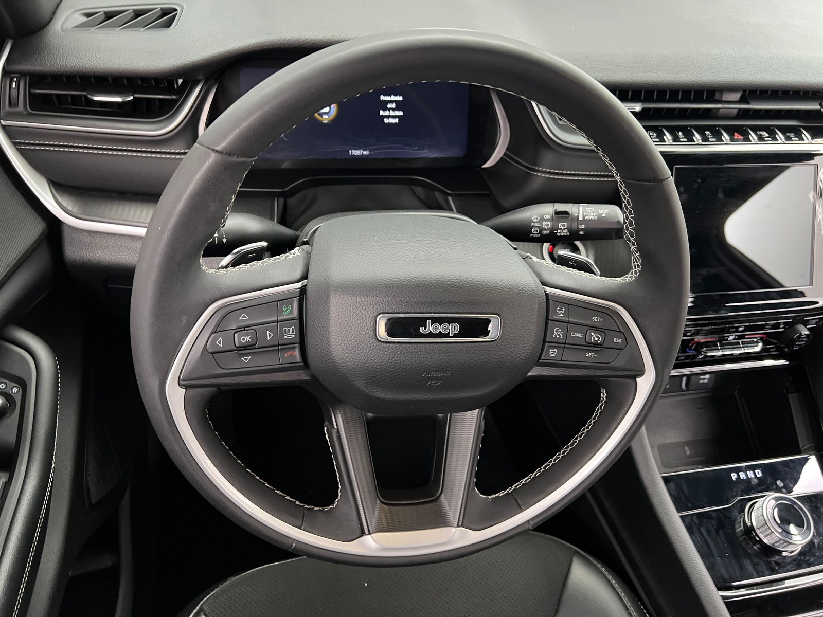 Thumbnail: 2023 Jeep Grand Cherokee L - 4